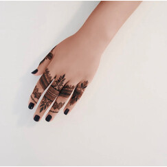 HENNA TATTOO FINGERS