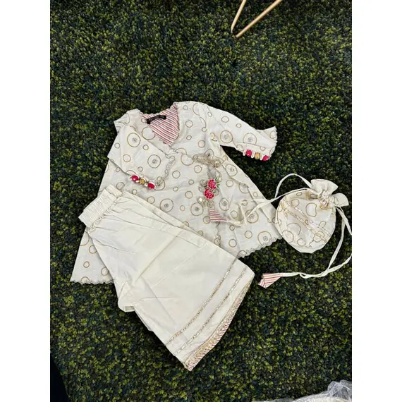 INFANT LAWN SUIT W POTLI