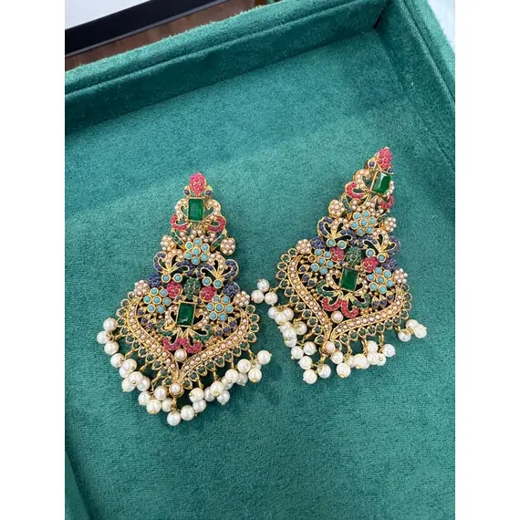 DESI EARRING