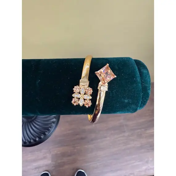 BANGLE SINGLE