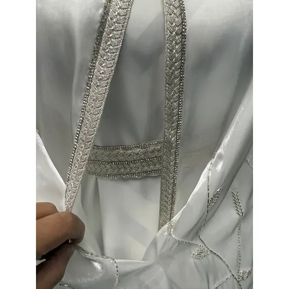 WHITE ABAYA