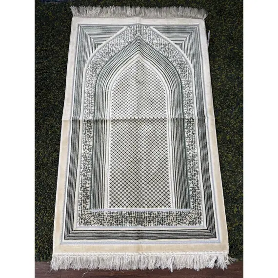 MEGANE S PRAYING RUG
