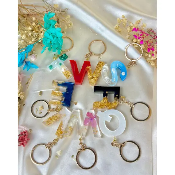 LETTER KEY CHAINS